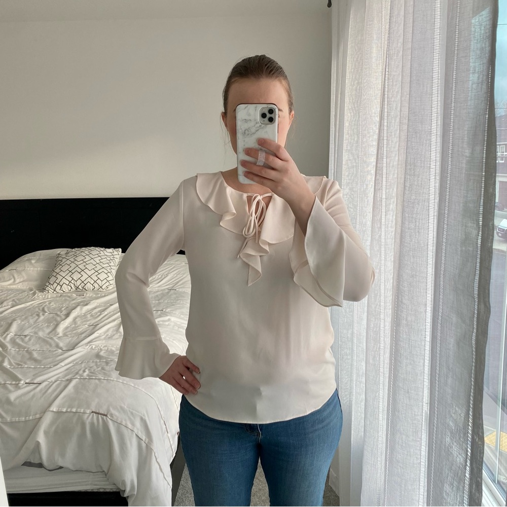 LOFT outlet ruffle blouse size M